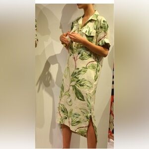 Ann Taylor Tropical Green Leaf Stretch Matte Short Sleeve S Medium dress E59